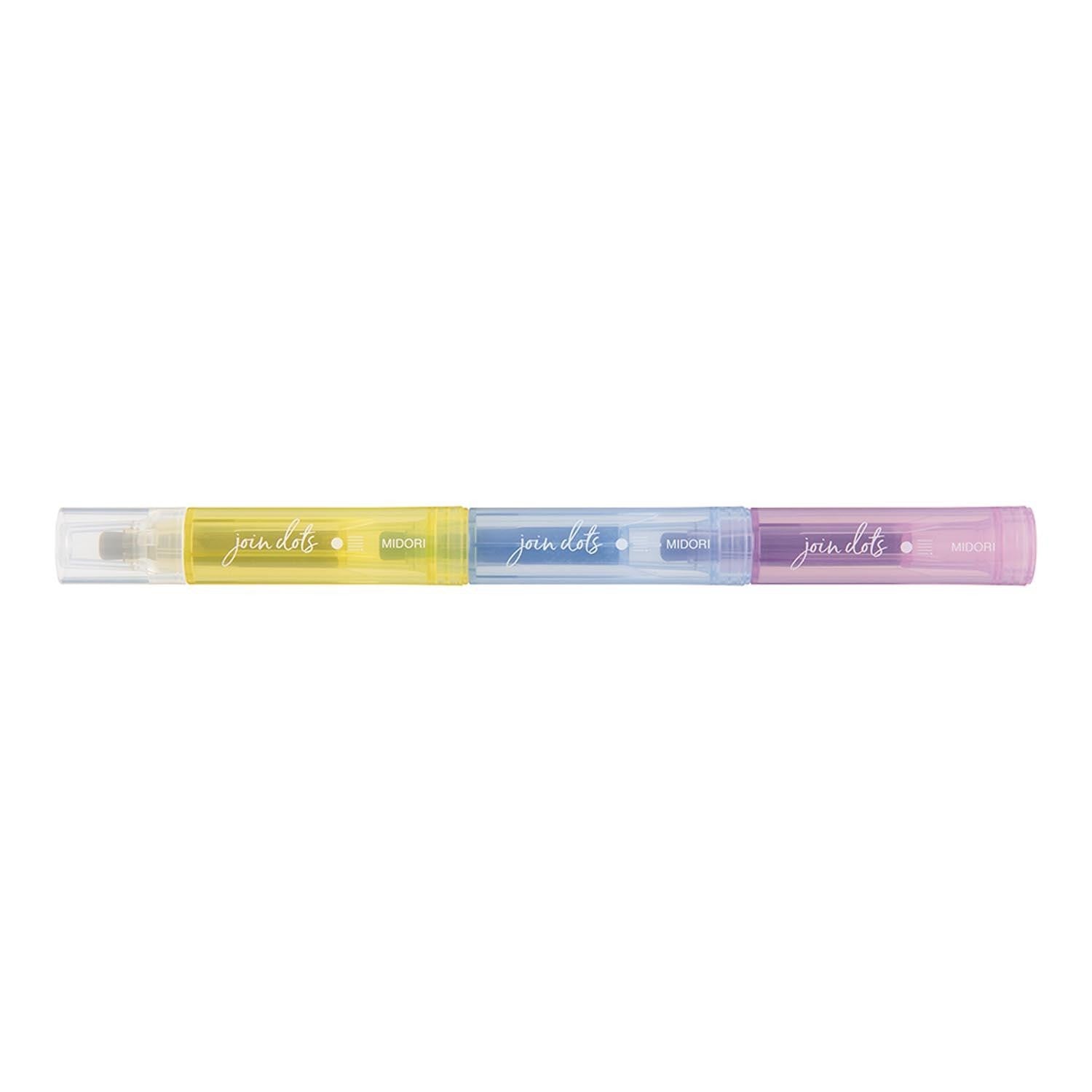 Midori dot highlighter pastel in use on notebook
