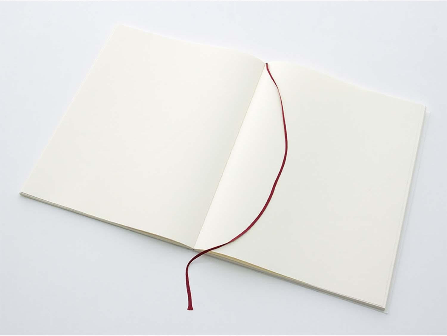 Midori MD Paper A4 notebook page quality close-up