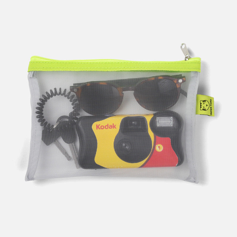 Papier Tigre mesh pocket small in citron, detail