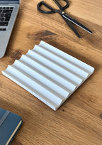 nóta póca six slot pen rest with pens side view
