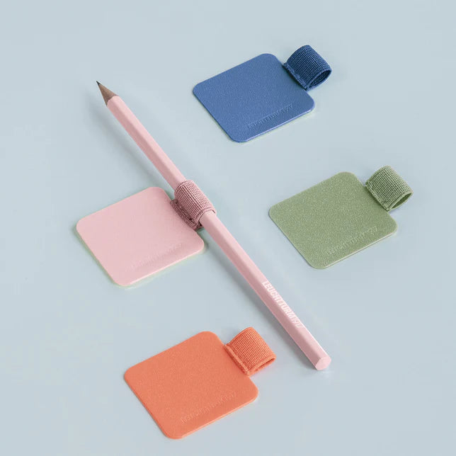 Leuchtturm1917 pen loop in blush pink product photo